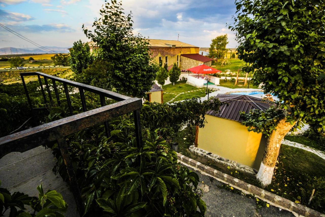 Hotel Oazis Noratus Exterior foto